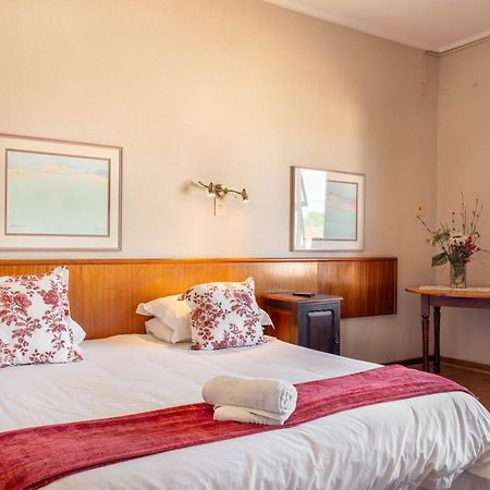 Karoo Country Inn Middelburg  Екстер'єр фото