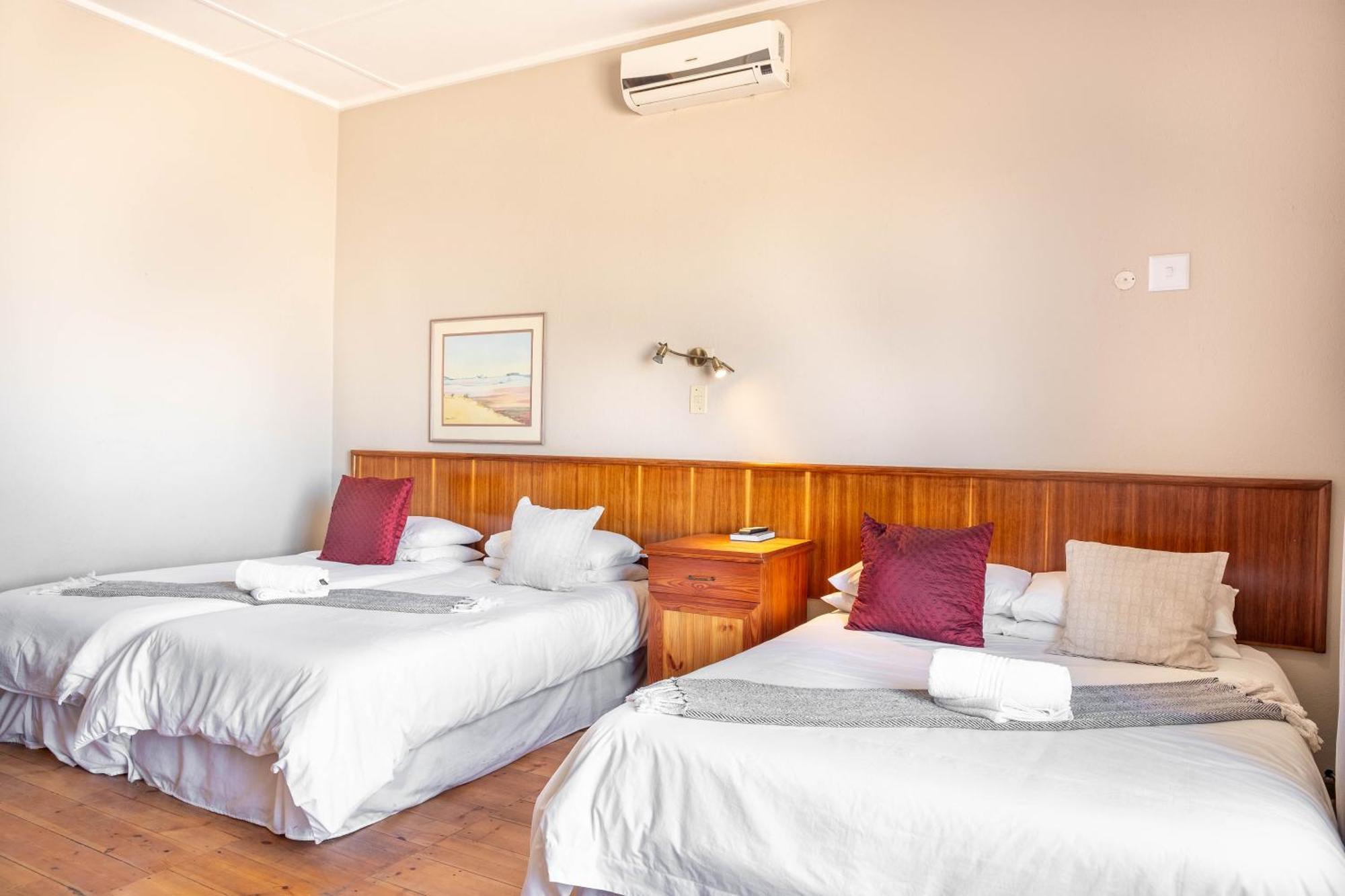 Karoo Country Inn Middelburg  Екстер'єр фото
