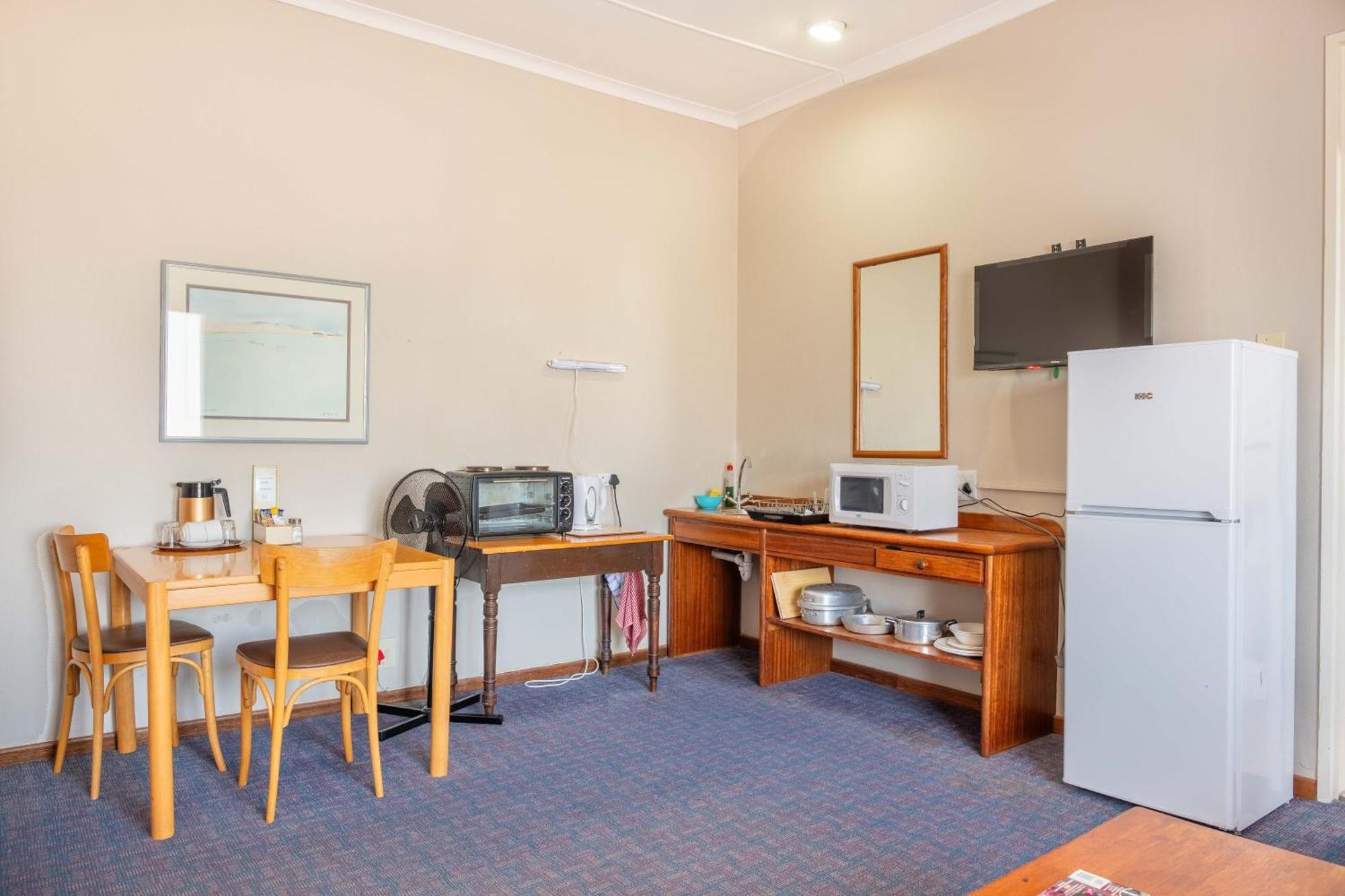 Karoo Country Inn Middelburg  Екстер'єр фото