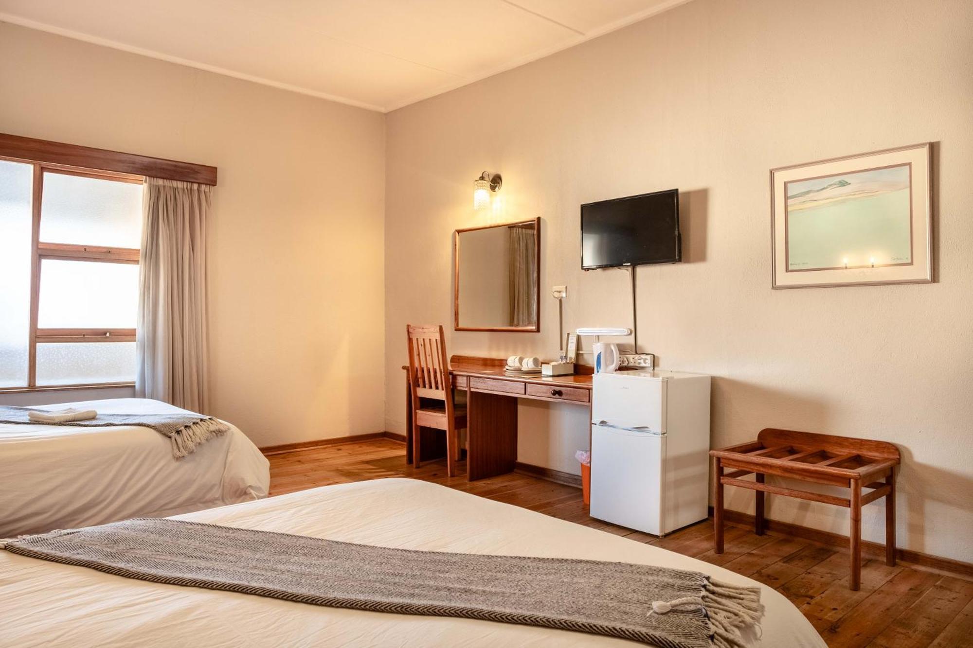 Karoo Country Inn Middelburg  Екстер'єр фото