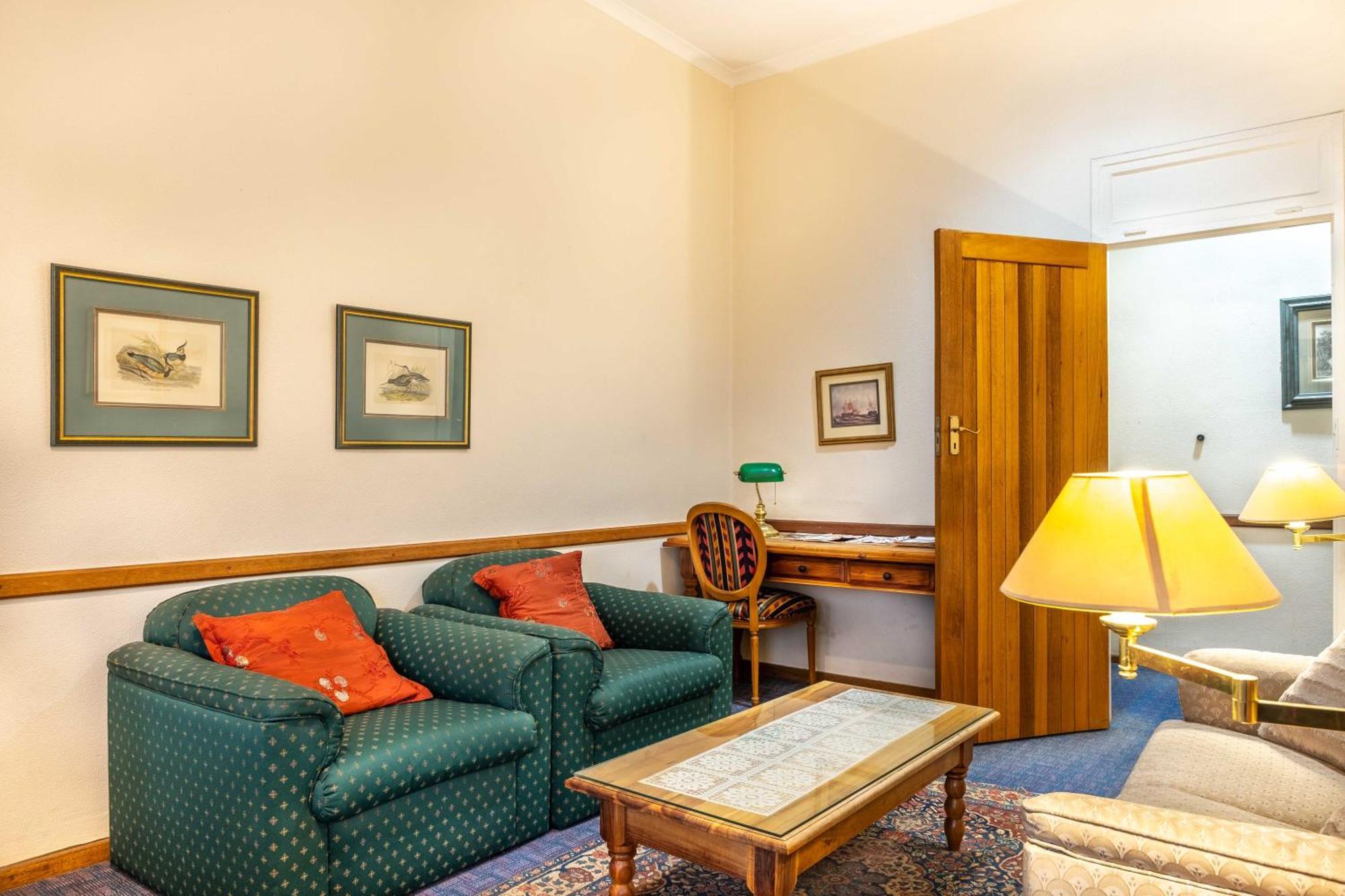 Karoo Country Inn Middelburg  Екстер'єр фото