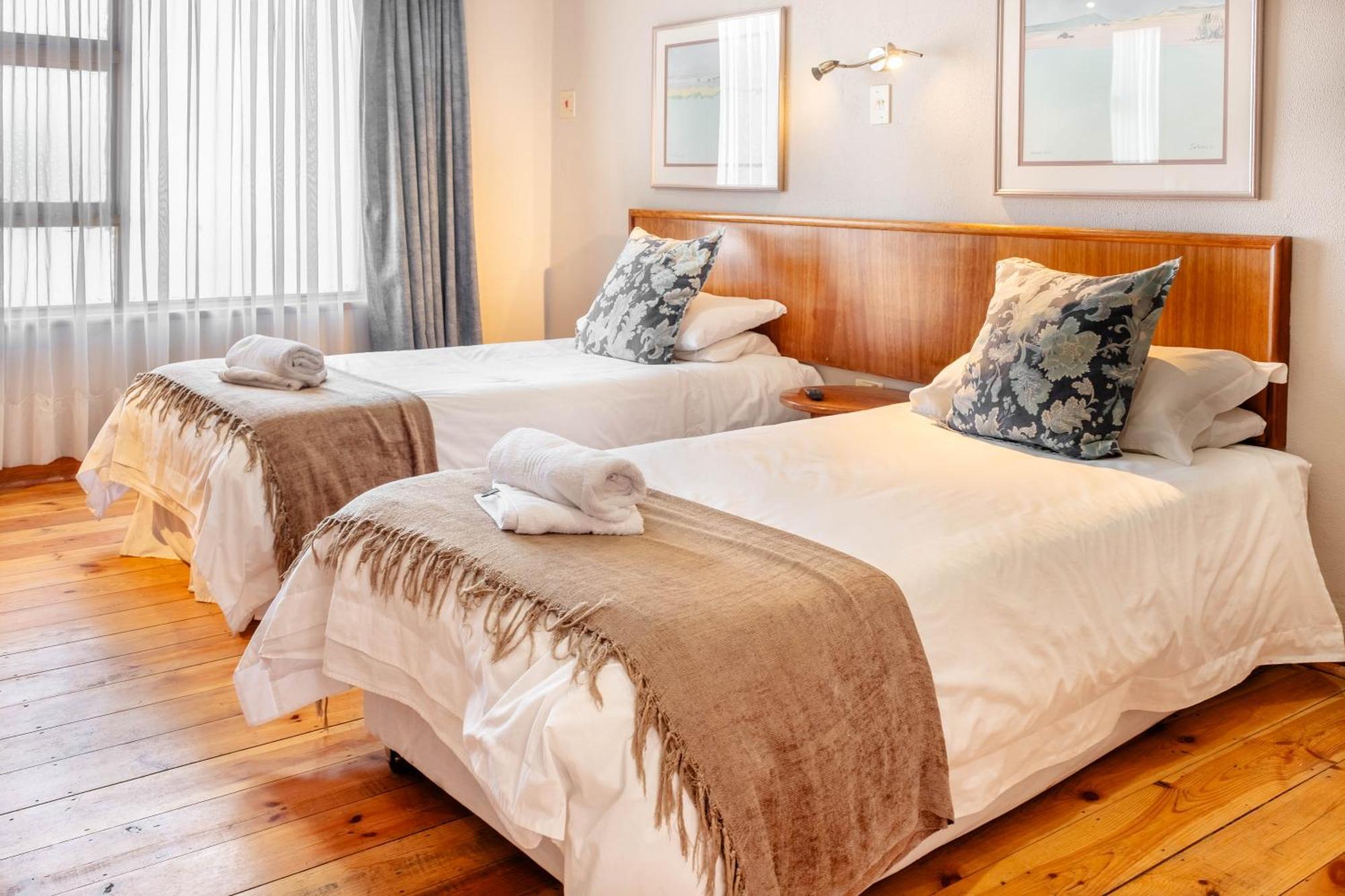 Karoo Country Inn Middelburg  Екстер'єр фото